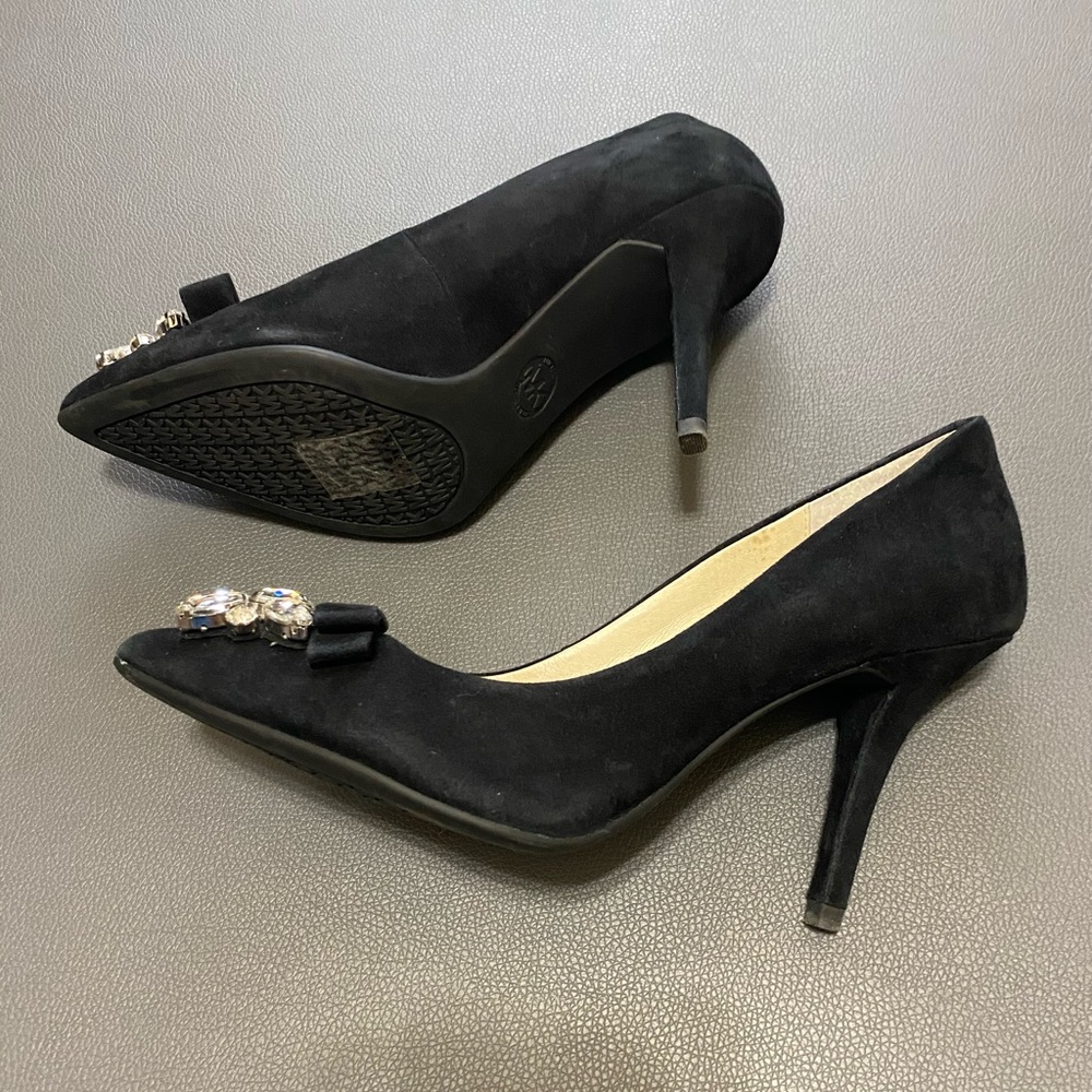 EUC Michael Michael Kors Felicity Suede Pump - Picture 5 of 5